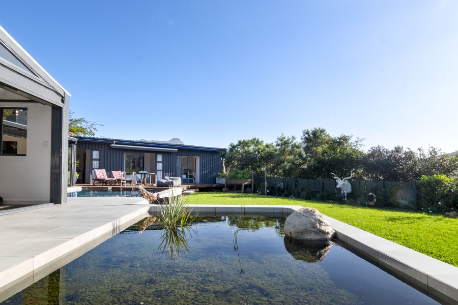 5 Bedroom Property for Sale in Oakhurst Estate Western Cape